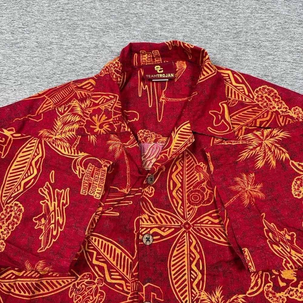 USC Trojans Hawaiian Shirt Mens Medium Red Short Sleeve Button Up College